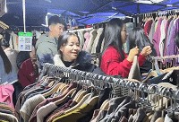 杭州摆地摊爆料事件最新